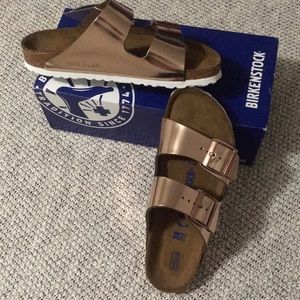 WMNS Birkenstock Arizona Sandals
